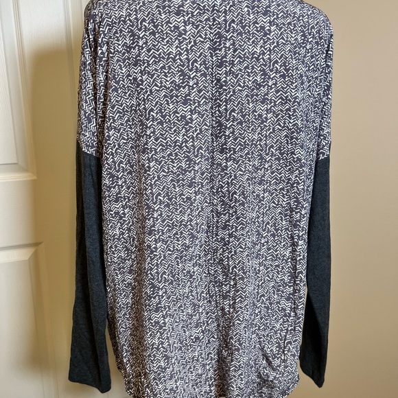 Lou and Grey Mixed Media Long Sleeve Top Grey and White Herringbone Size Large - Picture 3 of 10
